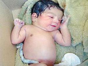 ام تقتل طفلتها الرضيعة بوضع سم الفئران فى اللبن