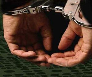 الامن يقبض على ثلاثة أشخاص امتهنوا سرقة الكيبلات الكهربائية في العقبة الامن يقبض على ثلاثة أشخاص امتهنوا سرقة الكيبلات الكهربائية في العقبة