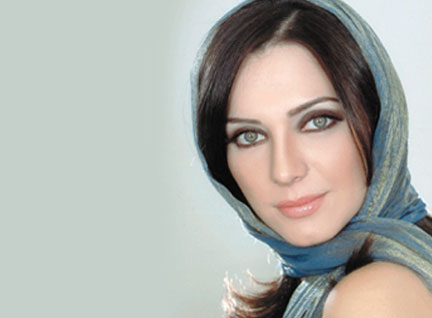 سلاف فواخرجي: الدراما السورية بخير ولم ادعو لمقاطعة التمويل الخليجي!