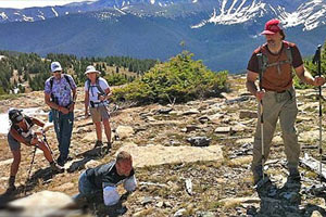 أمريكي بلا أطراف يتحدى إعاقته بصعود أعلى قمة في إفريقيا