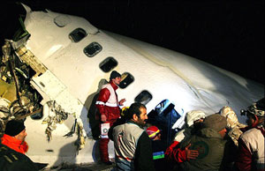 تحطم طائرة ركاب على متنها 32 شخصاً في بابوا غينيا الجديدة