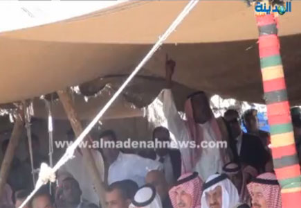 رجل من الكعابنه يقطع تسلسل احتفاليه الصخور بالملك ( فيديو ) رجل من الكعابنه يقطع تسلسل احتفاليه الصخور بالملك ( فيديو )