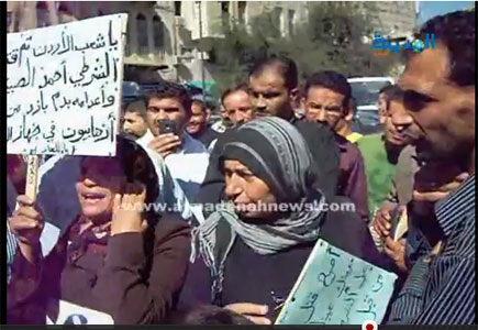 والدة الشرطي أحمد الصبيحي مرة اخرى ( فيديو ) والدة الشرطي أحمد الصبيحي مرة اخرى ( فيديو )