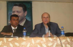 عميد كلية عجلون الجامعيه يلتقي الطلبة الجدد