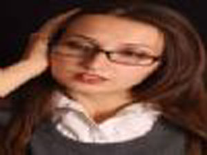 صيني يقطع أذن معلمة لضربها حفيدته صيني يقطع أذن معلمة لضربها حفيدته