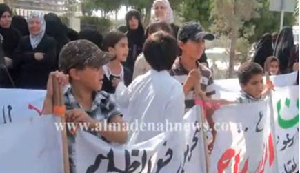 موكب "سلطي" من 40 حافلة باتجاه الديوان السبت للإفراج عن السلفيين ( اسماء ) موكب "سلطي" من 40 حافلة باتجاه الديوان السبت للإفراج عن السلفيين ( اسماء )