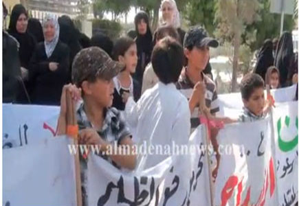 السلطية يستبدلون موكب الإفراج عن السلفيين بـ 10 أشخاص لمقابلة جلالة الملك ( أسماء المعتقلين ) السلطية يستبدلون موكب الإفراج عن السلفيين بـ 10 أشخاص لمقابلة جلالة الملك ( أسماء المعتقلين )