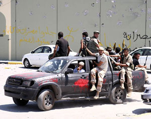 اقتتال بين الثوار في طرابلس 