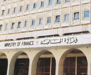 وزارة المالية تستكمل إجراءات تسديد المطالبات المستحقة للمقاولين وزارة المالية تستكمل إجراءات تسديد المطالبات المستحقة للمقاولين