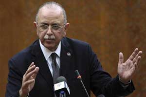 رئيس الوزراء الليبي المكلف يستعد لتشكيل حكومة مؤقتة