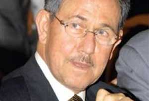 متظاهرون يهاجمون منزل والد زوجة بشار الاسد في لندن