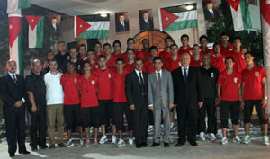 الحمود يولم لمنتخب الشباب بعد أن حلقوا عاليا نحو النهائيات الآسيوية ( صور )