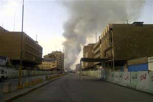 مقتل عشرة اشخاص على الاقل في ثلاثة انفجارات ببغداد