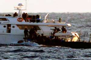 قلق بشأن احتجاز متضامني "أمواج الحرية"