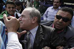 المعارضة السورية تطالب بمراقبين دوليين