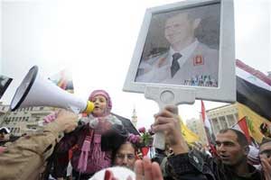 أنصار الاسد يهاجمون سفارة الامارات