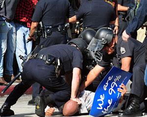 الشرطة الأميركية تعتقل مئات المحتجين 