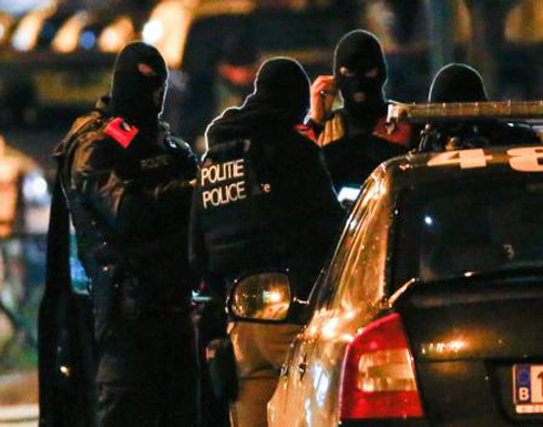 اعتقال 16 شخصاً بمداهمات بروكسل دون العثور على صلاح عبد السلام اعتقال 16 شخصاً بمداهمات بروكسل دون العثور على صلاح عبد السلام