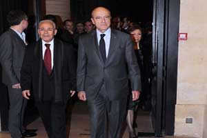 فرنسا تعترف بالمجلس الوطني السوري محاورا شرعيا