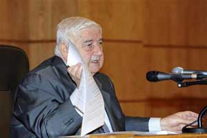 المعلم: الدستور الجديد يلغي المادة التي تعتبر البعث الحزب القائد