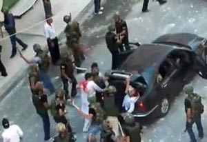 اتهامات لقوات الجيش والأمن السوري بـ"نهب" البيوت والمتاجر خلال اقتحامها للمدن