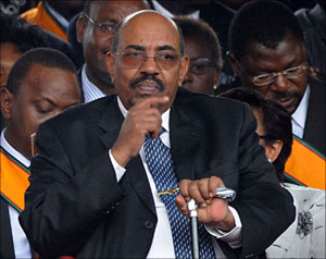 كينيا تعتذر عن مذكرة توقيف البشير 