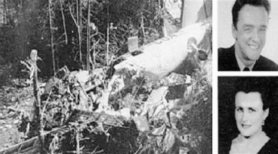 رجل يفجّر طائرة بركابها للتخلص من زوجته