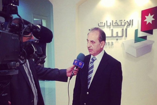 وزير البلديات يتفقد الطرق في الطفيلة وزير البلديات يتفقد الطرق في الطفيلة