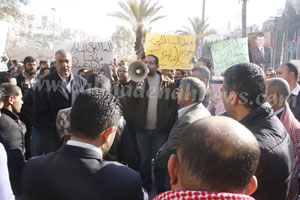 موظفو امانة عمان يتعصمون ويتوعدون بالاضراب ( مطالب الموظفين ) موظفو امانة عمان يتعصمون ويتوعدون بالاضراب ( مطالب الموظفين )