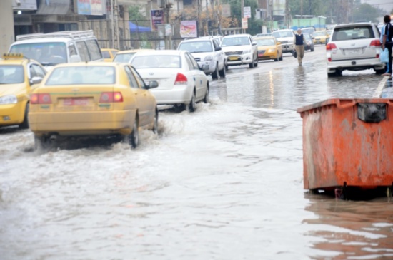 الأمطار الغزيرة تشل الحياة في بغداد ومدن عراقية أخرى الأمطار الغزيرة تشل الحياة في بغداد ومدن عراقية أخرى