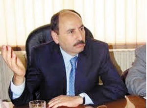 العموش يدلي بشهادته أمام النيابة العامة ويغادر وأبو خضر يطنش العموش يدلي بشهادته أمام النيابة العامة ويغادر وأبو خضر يطنش