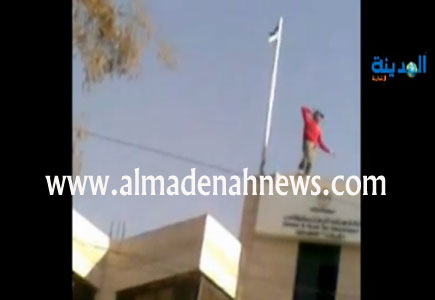 الاقامة الجبرية سبب محاولة انتحار شاب في مادبا ( فيديو محاولة الانتحار)