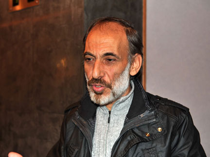 غسان مسعود.. يختار "مصابيح سلاف فواخرجي الزرق"! غسان مسعود.. يختار "مصابيح سلاف فواخرجي الزرق"!