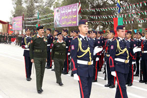 مندوبا عن الملك الزبن يرعى حفل تخريج الفوج السابع من ضباط الكلية العسكرية مندوبا عن الملك الزبن يرعى حفل تخريج الفوج السابع من ضباط الكلية العسكرية