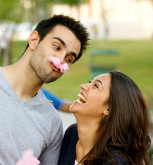 10 أخطاء تحول تنزهك مع خطيبتك لمأساة