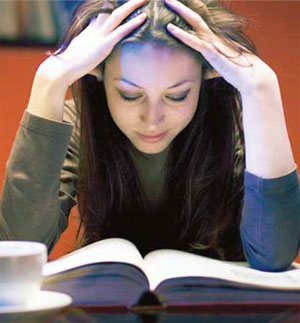 استعدوا للامتحانات.. بالنوم والطعام 