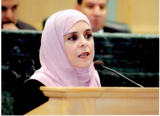 احتفال بحصول رئيسة الاتحاد النسائي في المفرق على جائزة الام المثالية من دولة الكويت