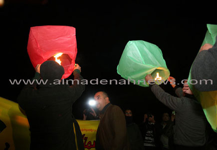 مناطيد حرية وشموع لنصرة الثورة السورية امام سفارة دمشق ( شاهدوا الصور والفيديو ) 