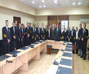  45 محاميا يؤدون اليمين القانونية أمام وزير العدل 