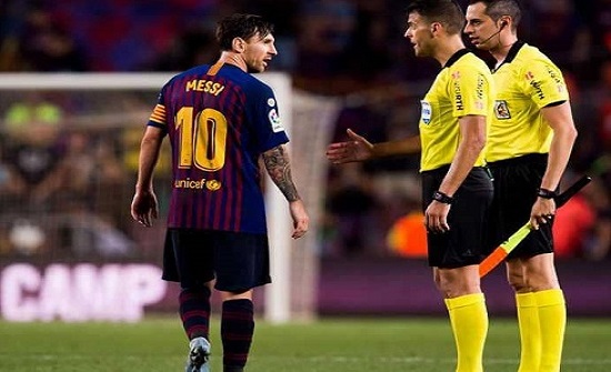 بالصور : ميسي لا يهدأ.. هل يظهر وجهه القبيح؟