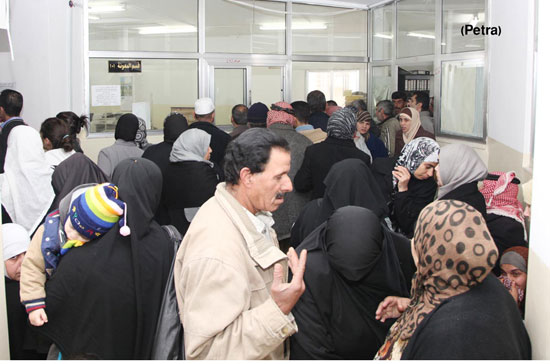 المنتفعون من صندوق المعونة يطالبون باعتماد آلية جديدة لصرف المعونات 