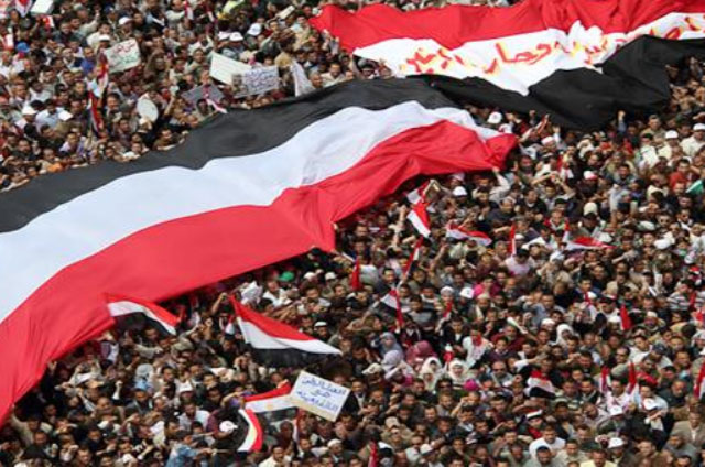 المجلس العسكري يقرر اعتبار ثورة يناير عيداً قومياً لمصر المجلس العسكري يقرر اعتبار ثورة يناير عيداً قومياً لمصر