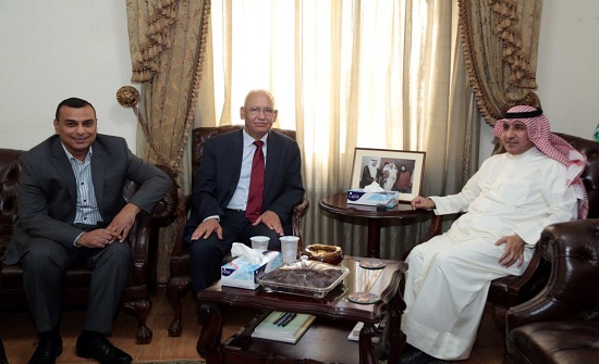 الزعبي يبحث مع السفير الكويتي فرص عمل جديدة للمهندسين الزعبي يبحث مع السفير الكويتي فرص عمل جديدة للمهندسين