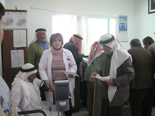 العمليات الخاصة المشتركة تقيم يوما طبيا مجانيا بالعقبة 