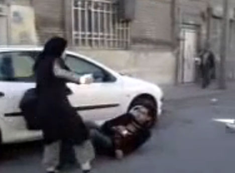 انتبه لا تغازل امراة
