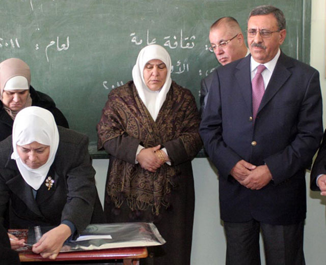 معلمو الثقافة العسكرية والمدارس الخاصة يشاركون في تصحيح التوجيهي