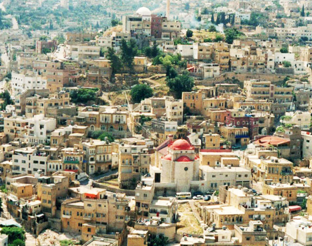 مشرفو التربية في السلط يعترضون على هيكلة الرواتب  