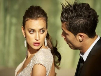 صديقة كريستيانو تتسبب بطرد والدته من المنزل صديقة كريستيانو تتسبب بطرد والدته من المنزل