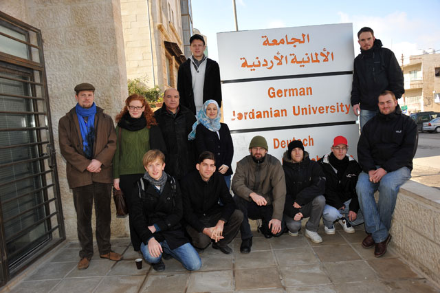 تخريج طلبة التأهيل البصري في الجامعة الألمانية الاردنية 