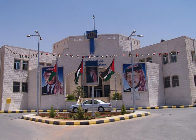 مجلس تنفيذي الزرقاء يبحث عدة قضايا خدمية مجلس تنفيذي الزرقاء يبحث عدة قضايا خدمية